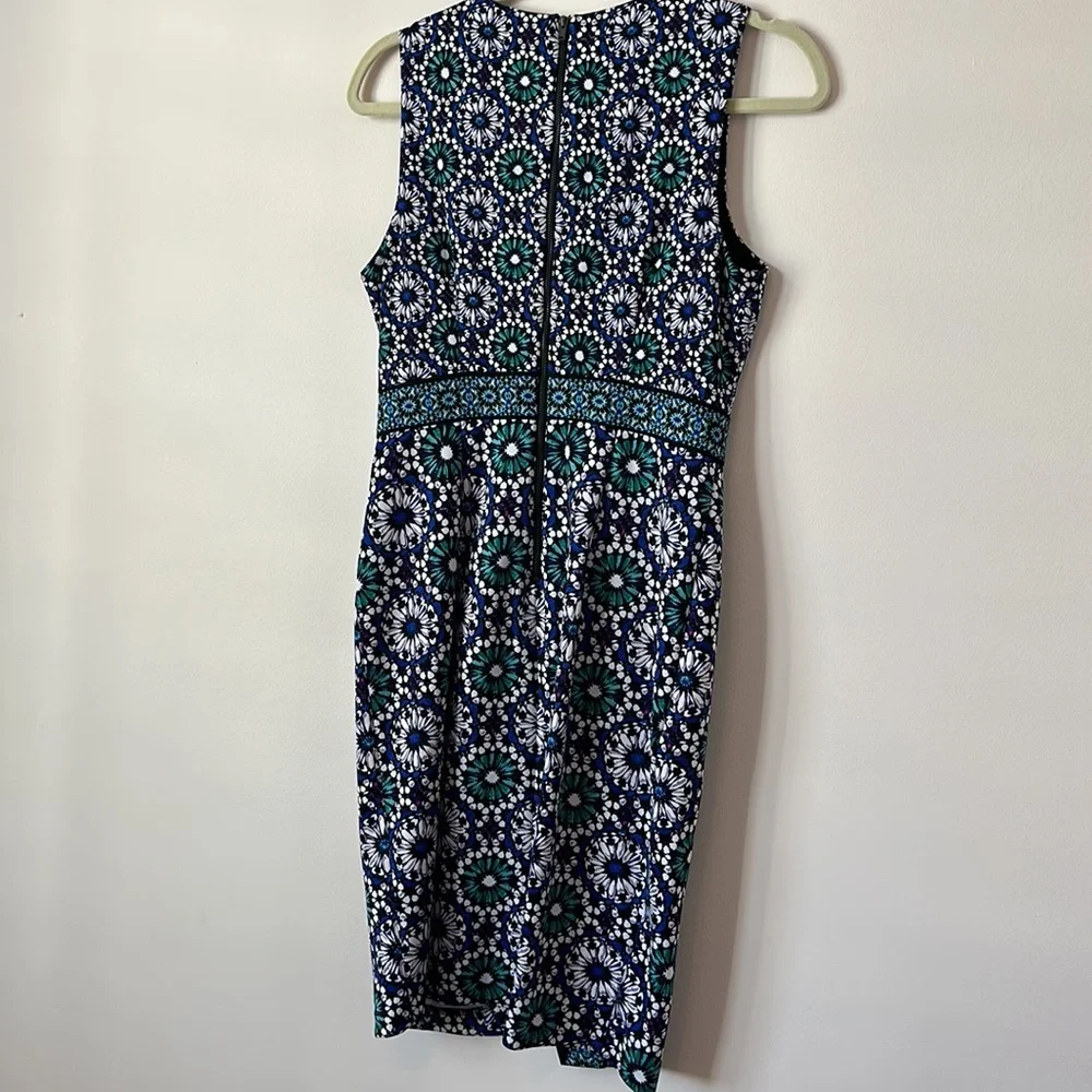 Maggy London Sleeveless Dress - Picture 4 of 6